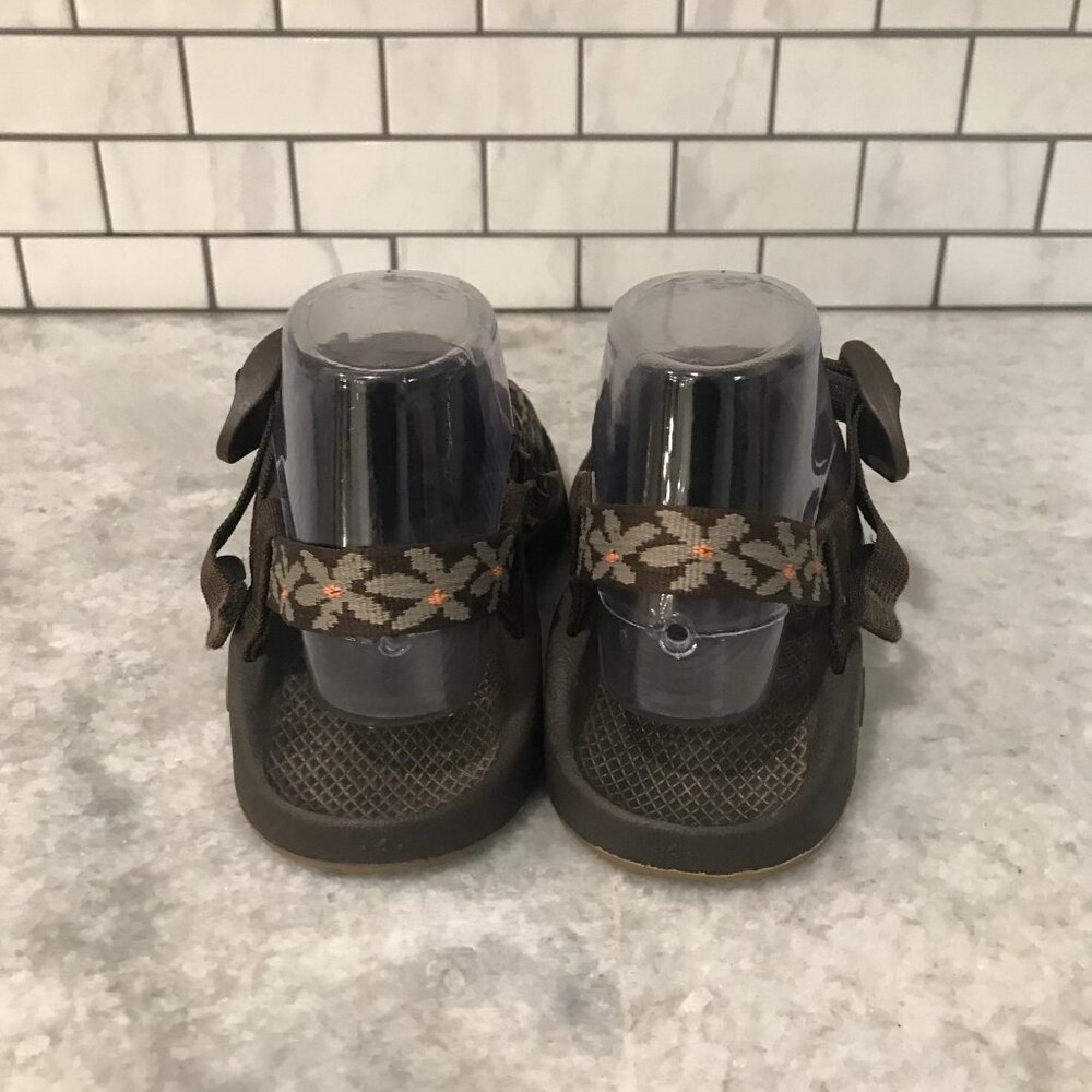 Chaco Sandals Youth Size 4 Brown Clogs Conundrum Fisherman Hiking Shoes Hiking - Picture 4 of 9